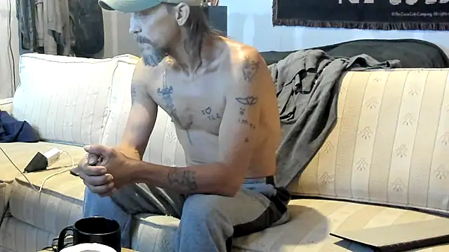 Snapshot of jayshort786 chatting on October 6, 2:33 pm jayshort786 online show from October 6, 2:33 pm