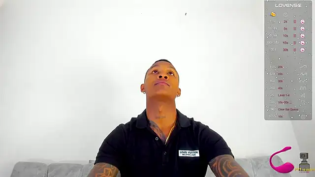 Snapshot of esteveen_ortegas_ chatting on February 21, 7:01 am esteveen ortegas online show from February 21, 7:01 am