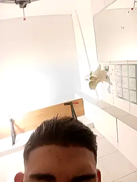 sebaspenegrande2002 online show from April 1, 4:37 pm