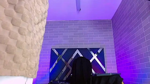 Damar fhelipe online show from October 25, 8:32 pm