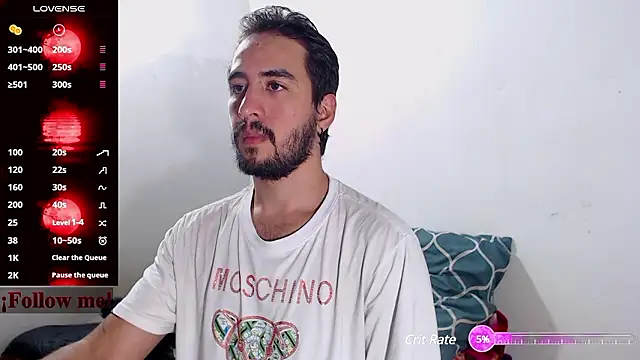 Snapshot of Damian_Salvatoree chatting on December 9, 4:45 am Damian Salvatoree online show from December 9, 4:45 am