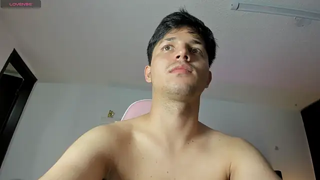 Snapshot of Issac_james_ chatting on September 13, 4:57 am Issac james online show from September 13, 4:57 am