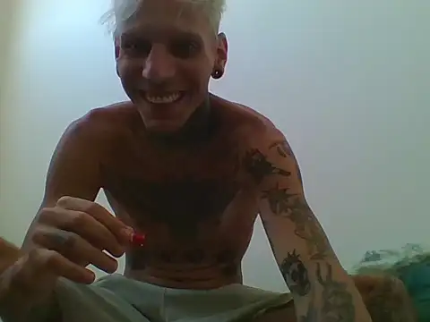 Snapshot of PitbullDiablo1 chatting on September 11, 5:45 pm PitbullDiablo1 online show from September 11, 5:45 pm