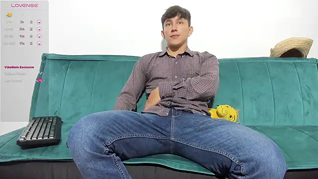 Snapshot of jacques_cardiet chatting on February 4, 6:27 pm jacques cardiet online show from February 4, 6:27 pm