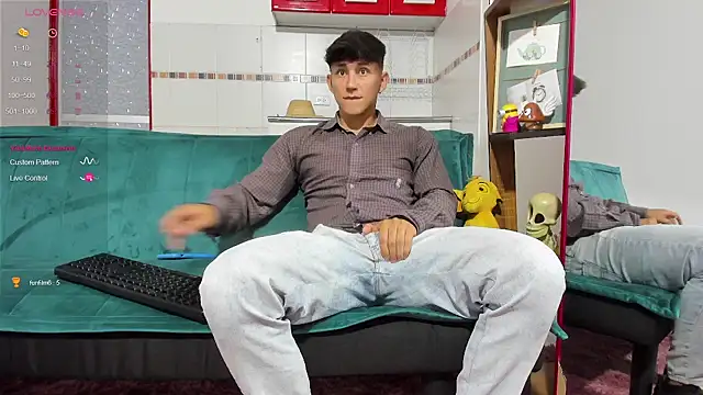 Snapshot of jacques_cardiet chatting on March 19, 6:44 pm jacques cardiet online show from March 19, 6:44 pm