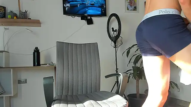 Snapshot of manucute_23_ chatting on October 26, 8:44 pm manucute 23 online show from October 26, 8:44 pm