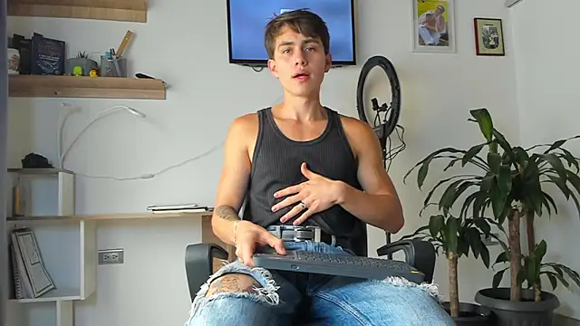 Snapshot of manucute_23_ chatting on October 28, 3:03 pm manucute 23 online show from October 28, 3:03 pm