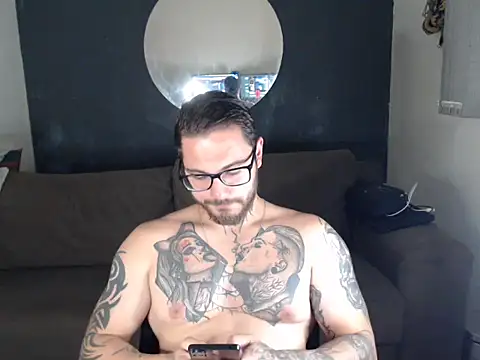 clark r online show from September 24, 11:47 pm