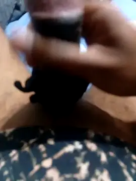 Snapshot of Luce1997 chatting on October 28, 8:17 am Luce1997 online show from October 28, 8:17 am