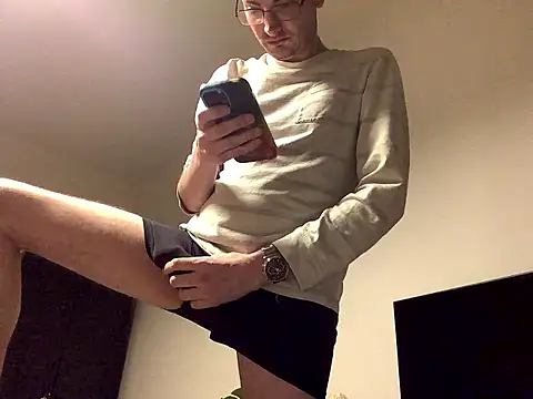 Hebrewhammers42 online show from April 12, 7:59 pm