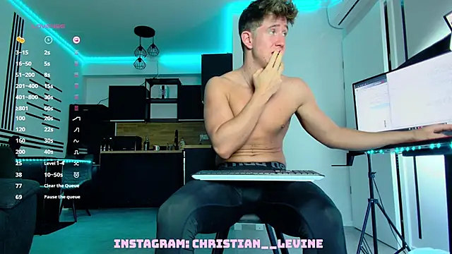 Snapshot of ChristianLevine_ chatting on March 12, 3:24 am ChristianLevine online show from March 12, 3:24 am