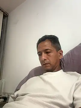 azul33 online show from September 14, 4:58 am