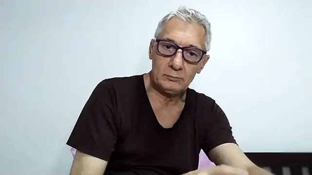 BIGUNCUTHARDCOCK online show from April 25, 1:08 am