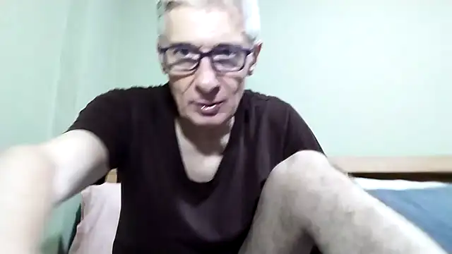 Snapshot of BIGUNCUTHARDCOCK chatting on October 27, 1:46 pm BIGUNCUTHARDCOCK online show from October 27, 1:46 pm