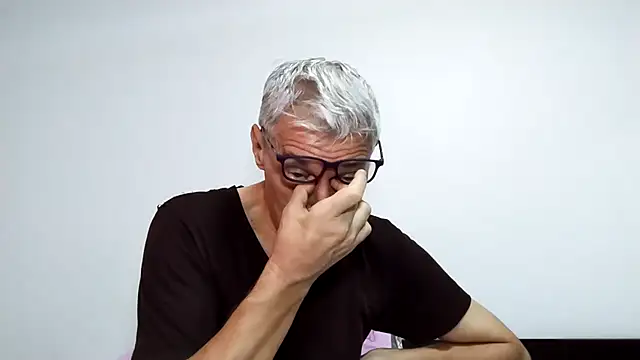 BIGUNCUTHARDCOCK online show from April 27, 1:46 am