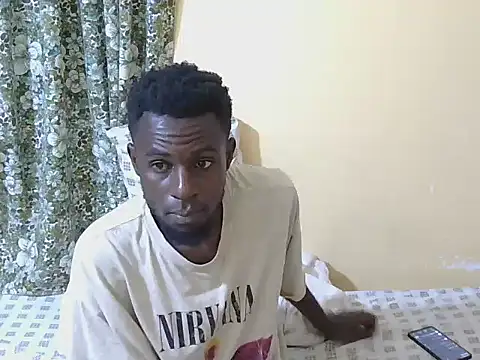 Snapshot of large_blackdick chatting on October 25, 7:48 pm large blackdick online show from October 25, 7:48 pm