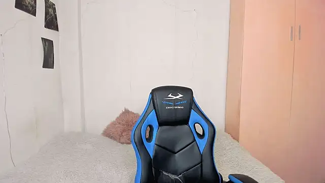 Makentoshi  online show from March 20, 1:04 pm