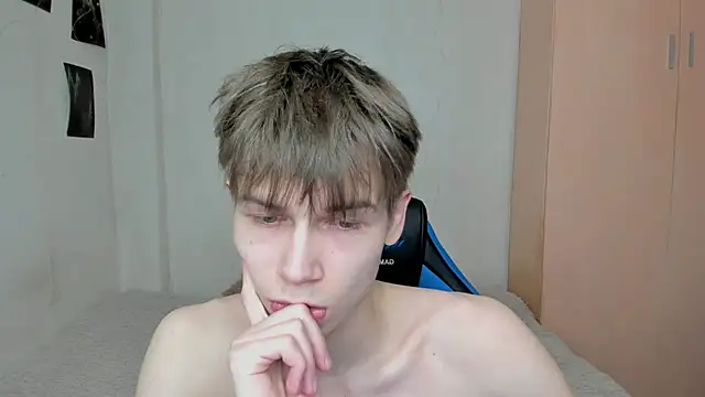 Makentoshi  online show from March 7, 4:45 am