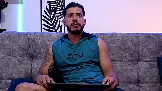 Snapshot of Bruno_Mattos chatting on January 17, 10:49 pm Bruno Mattos online show from January 17, 10:49 pm