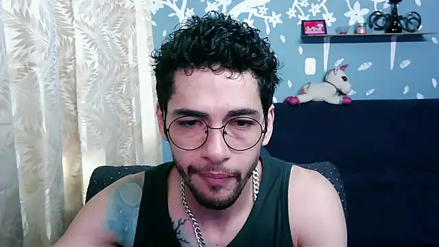 Snapshot of ponzothc chatting on October 27, 9:17 pm ponzothc online show from October 27, 9:17 pm