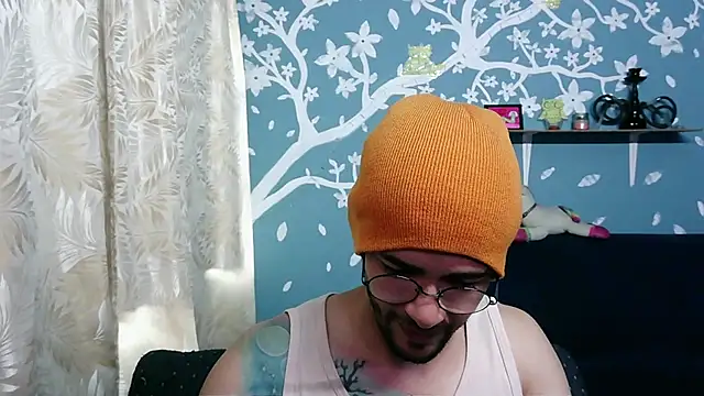 Snapshot of ponzothc chatting on October 31, 9:29 pm ponzothc online show from October 31, 9:29 pm