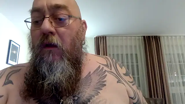 Lederbikerhn online show from April 13, 8:53 pm