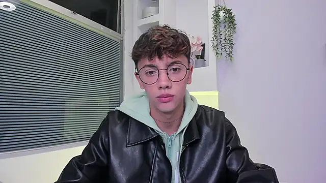 Tomy Rox online show from March 29, 3:28 am