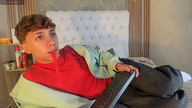 Tomy Rox online show from April 24, 7:49 pm