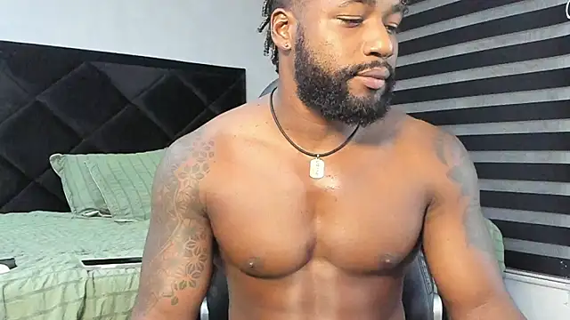 Snapshot of Dancelwashington chatting on February 6, 8:34 pm Dancelwashington online show from February 6, 8:34 pm