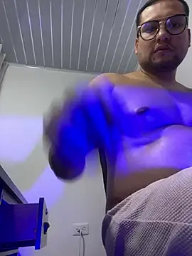 jampool001 online show from June 9, 2:24 am