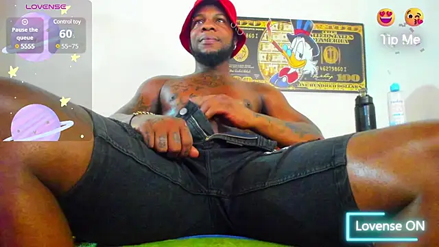 Snapshot of wotton_17 chatting on February 6, 10:21 pm wotton 17 online show from February 6, 10:21 pm