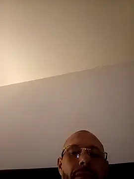 Guitccch online show from April 21, 4:51 am
