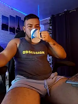 Snapshot of Naughty_Charly chatting on January 4, 12:05 pm Naughty Charly online show from January 4, 12:05 pm