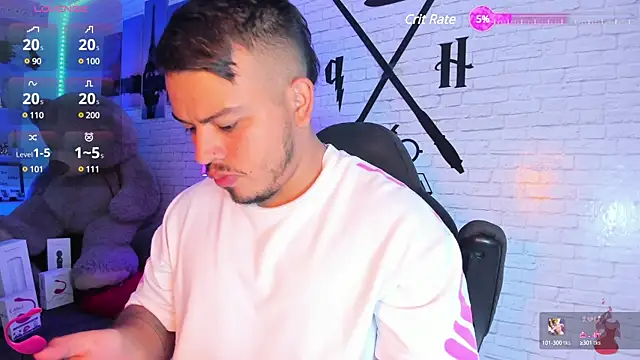 Snapshot of Naughty_Charly chatting on March 20, 12:11 pm Naughty Charly online show from March 20, 12:11 pm