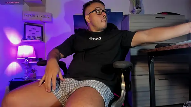 Naughty Charly online show from May 8, 1:39 am