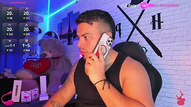 Snapshot of Naughty_Charly chatting on February 17, 6:37 pm Naughty Charly online show from February 17, 6:37 pm