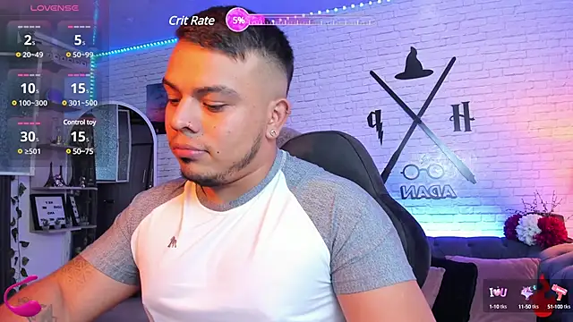 Snapshot of Naughty_Charly chatting on December 13, 10:13 pm Naughty Charly online show from December 13, 10:13 pm