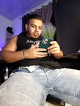 Snapshot of Naughty_Charly chatting on September 17, 1:23 pm Naughty Charly online show from September 17, 1:23 pm