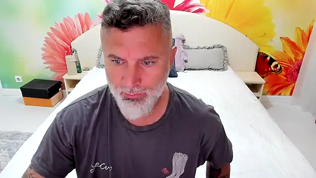 BlowMyXXL online show from November 18, 4:22 pm