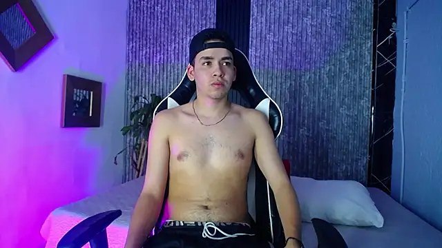 Mike 0233  online show from February 18, 4:54 am