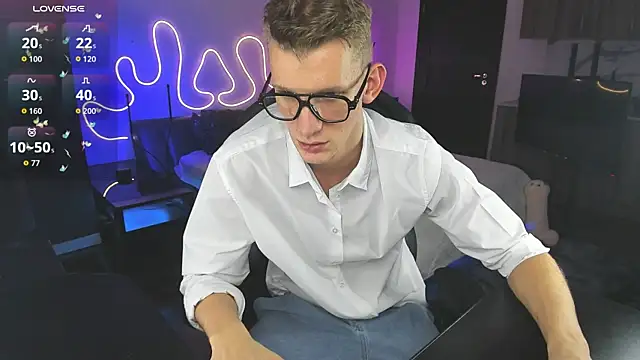 Snapshot of Brad_Maloney chatting on September 26, 8:28 pm Brad Maloney online show from September 26, 8:28 pm