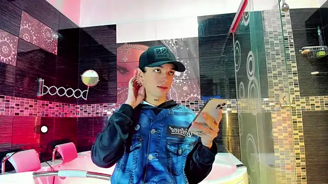 SexyJuliii21 online show from October 30, 9:49 pm