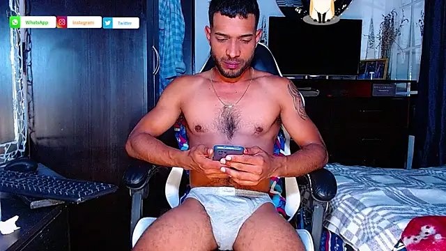 Snapshot of the_dog_lian chatting on December 4, 11:19 am the dog lian online show from December 4, 11:19 am