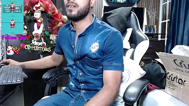 Snapshot of the_dog_lian chatting on December 23, 11:06 pm the dog lian online show from December 23, 11:06 pm