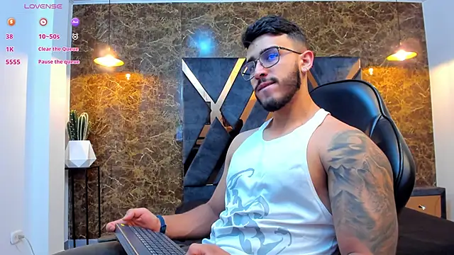 Snapshot of Liam_Kleiin chatting on September 17, 11:44 am Liam Kleiin online show from September 17, 11:44 am