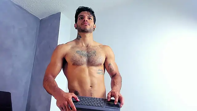 JuanBlade online show from June 10, 5:24 pm