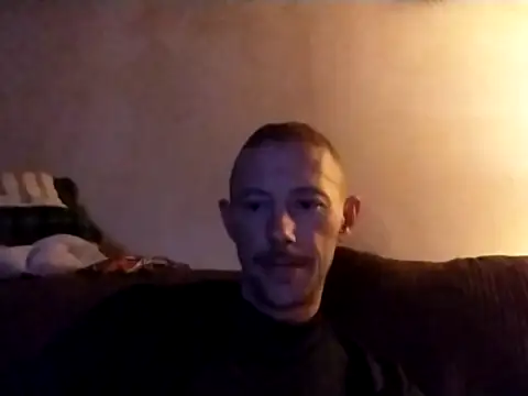 Snapshot of elmerfuddin87 chatting on October 14, 3:24 am elmerfuddin87 online show from October 14, 3:24 am
