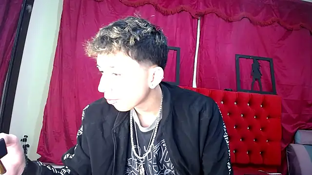  Thomas hot  online show from March 8, 12:50 pm