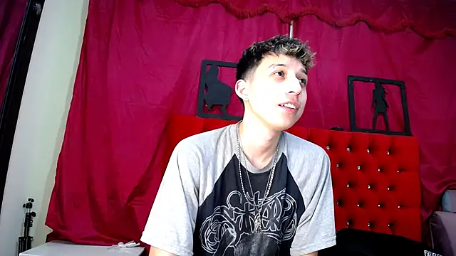  Thomas hot  online show from March 14, 1:59 am