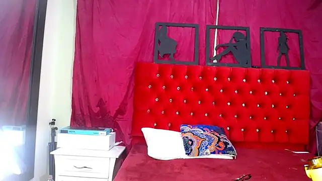  Thomas hot  online show from March 18, 1:02 am